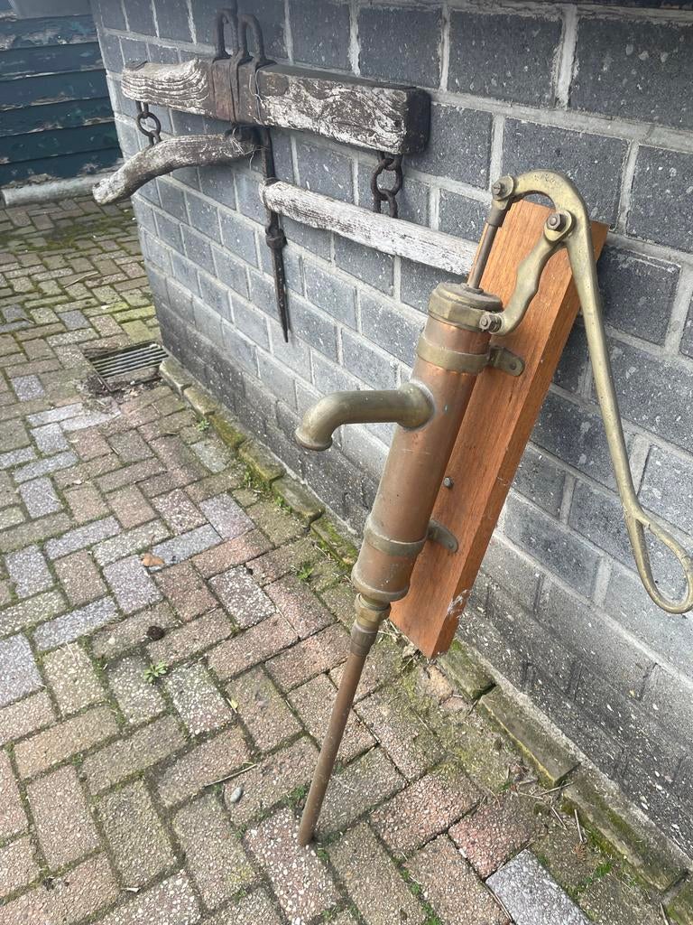 Antieke Bronzen Waterpomp - Decoratief en Functioneel, Tuin en Terras, Waterpompen, Ophalen, Gebruikt, Handmatig, Bronpomp