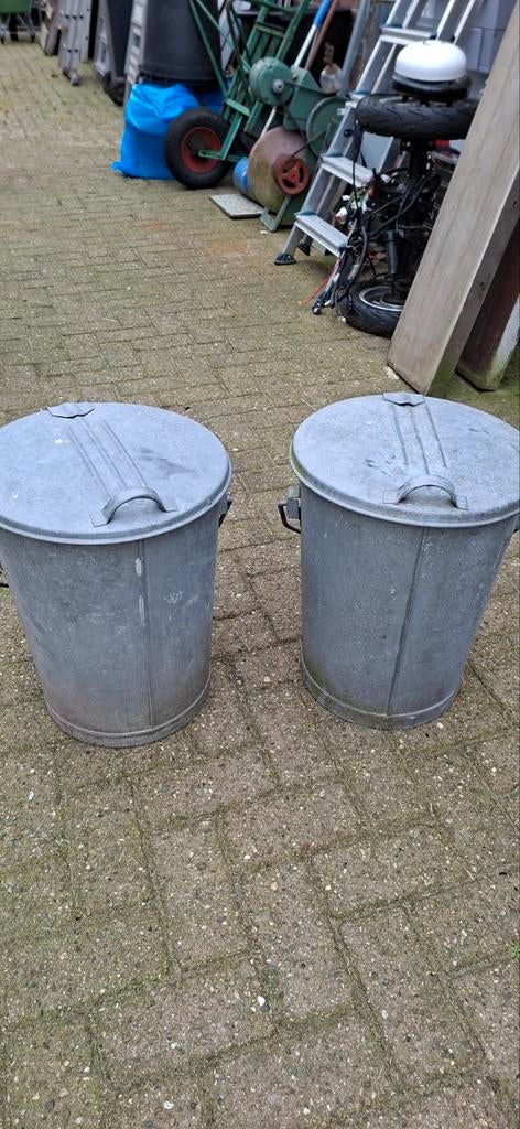 2 Antieke Zinken Vuilnisemmers met Handvaten, Ophalen