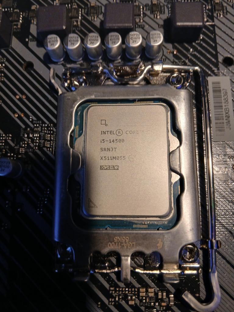 i5-14500 / 14-core processor, Computers en Software, Processors, Ophalen of Verzenden, Zo goed als nieuw, 4 Ghz of meer, Intel Core i5