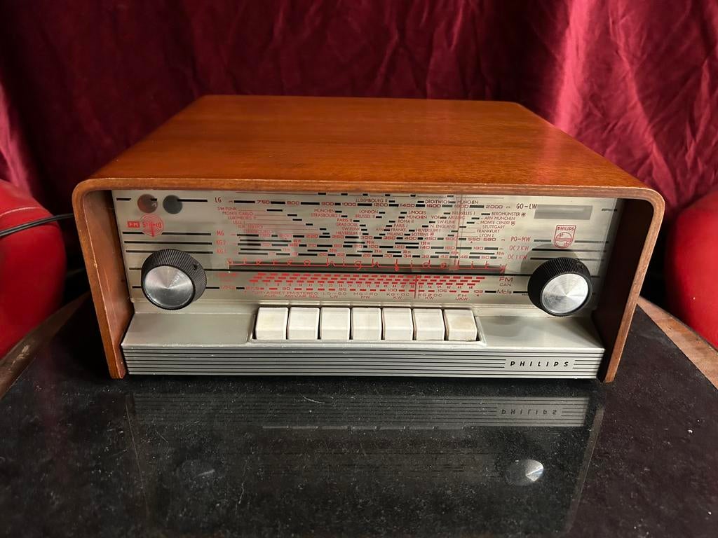 Philips A5X83A radio-tuner uit circa 1958-1960., Ophalen
