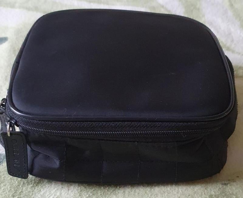 Shiseido toilettas zwart nieuw 16x16x6 cm, Ophalen of Verzenden, Nieuw, Zwart, Heer of Dame