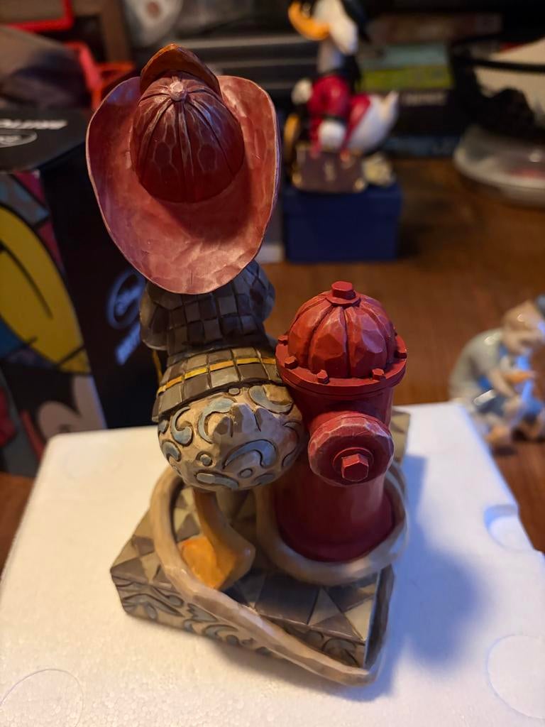 Disney Traditions Donald Duck Brandweerman Beeldje, Verzamelen, Ophalen, Donald Duck, Zo goed als nieuw, Beeldje of Figuurtje