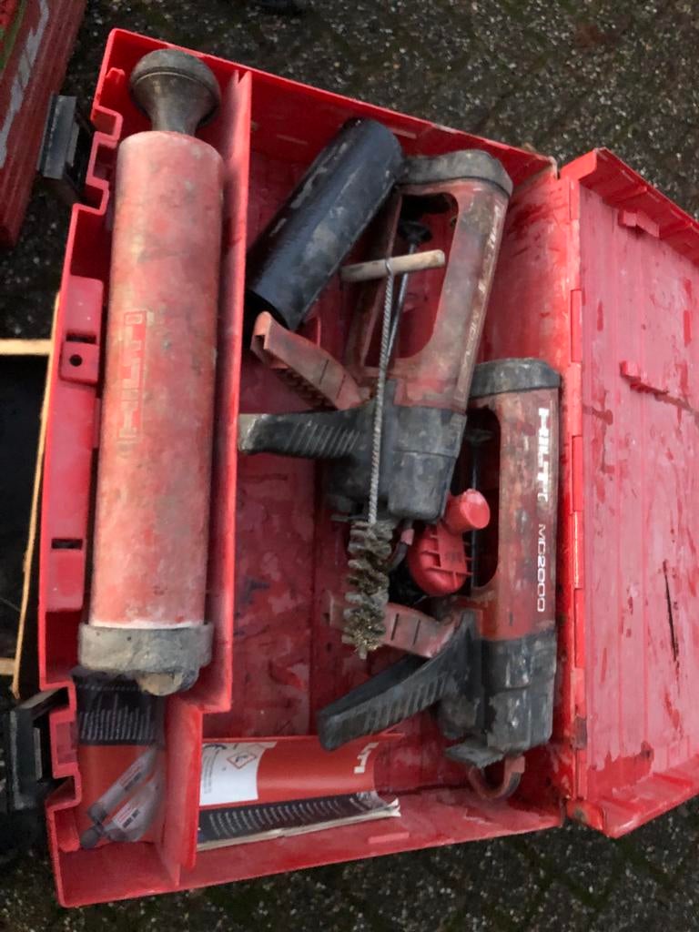 2 x Hilti MD 2500 2-componenten spuit, Ophalen of Verzenden, Gebruikt
