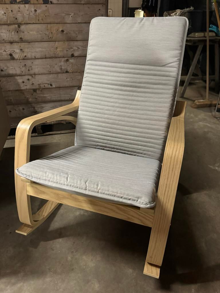 Ikea Schommelstoel - Zo Goed Als Nieuw!, Huis en Inrichting, Stoelen, Ophalen, Zo goed als nieuw, Hout, Eén