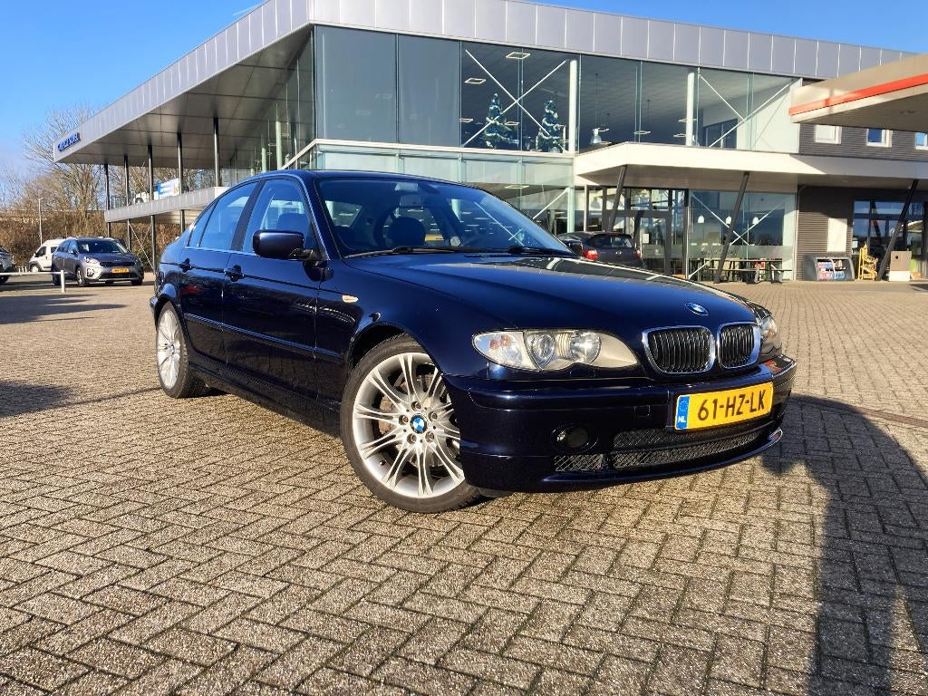 BMW 330 - E46 330i Executive SMG - Origineel Nederlands NAP, Auto's, Automaat, Zwart, USB, Blauw