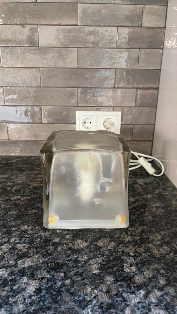 Ikea Iviken Ice Cube tafellamp, Ophalen of Verzenden, Zo goed als nieuw, Minder dan 50 cm