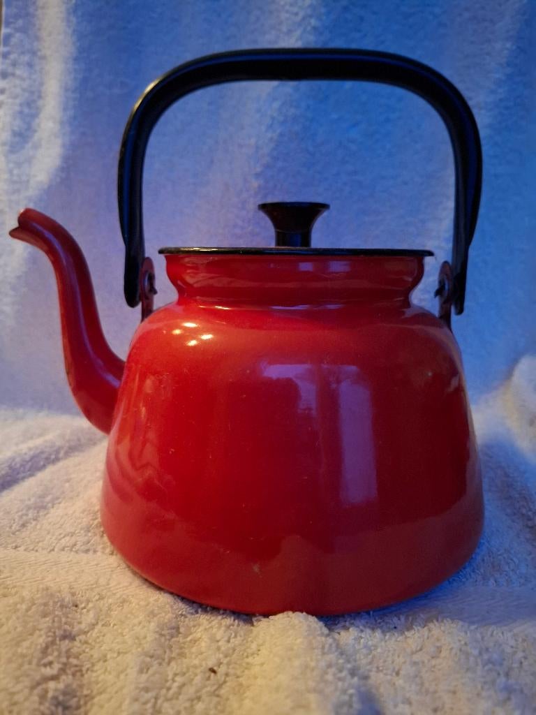 Rood emaille keteltje, Ophalen of Verzenden