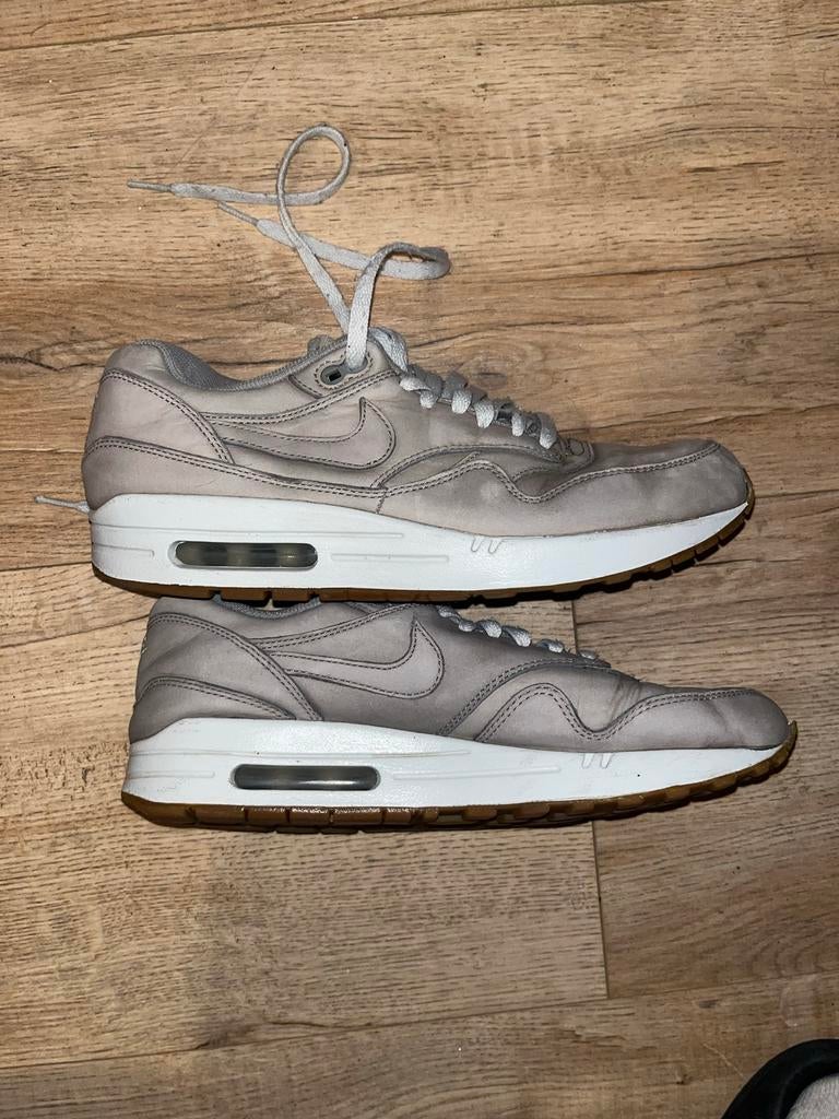 Nike Air Max - Maat 42.5, Kleding | Heren, Schoenen, Ophalen of Verzenden, Gedragen, Overige kleuren, Sneakers of Gympen