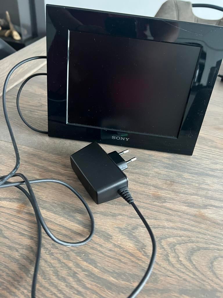 Digitale fotolijst Sony, Ophalen of Verzenden, Zo goed als nieuw, 60 Hz of minder, LED
