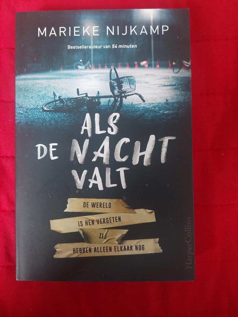 Marieke Nijkamp Als de nacht valt, Ophalen of Verzenden, Nieuw, Nederland