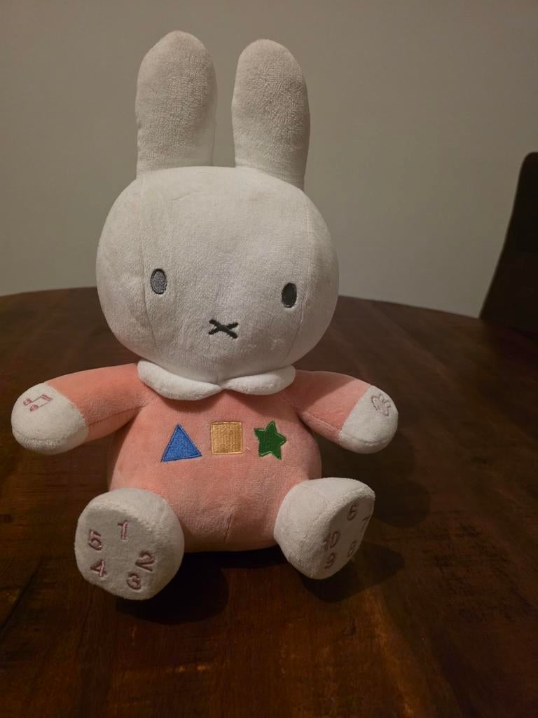 Nijntje Leerknuffel, Ophalen of Verzenden, Zo goed als nieuw, Konijn