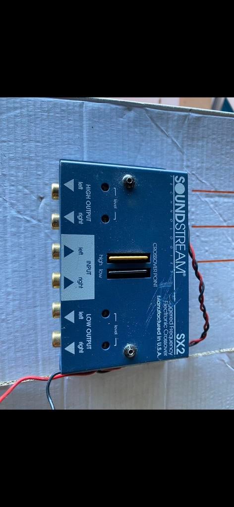 Soundstream SX 2 -electronic X-over., Auto diversen, Ophalen of Verzenden, Zo goed als nieuw
