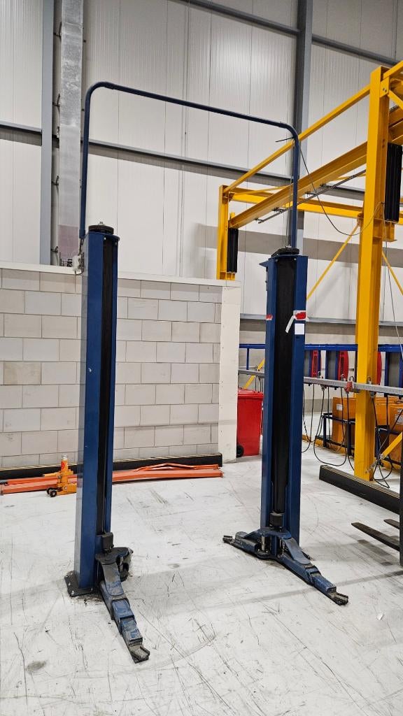 2 koloms hefbrug palletheffers Butler PLB2320 1500Kg 2009, Auto diversen, Overige Auto diversen, Ophalen