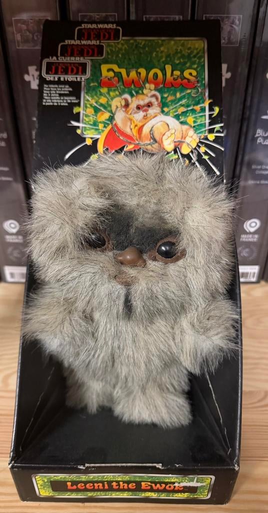 Star Wars Vintage Ewok Plushie Leeni Tri-Logo Doos Haiti, Ophalen of Verzenden, Zo goed als nieuw, Actiefiguurtje