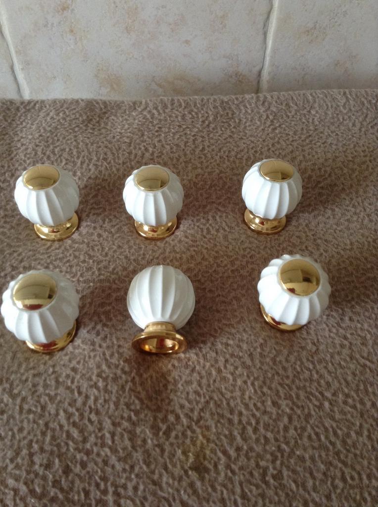 Deurknoppen Meubelknop porselein met koper, Ophalen of Verzenden, Zo goed als nieuw, Koper of Messing, Klink of Kruk