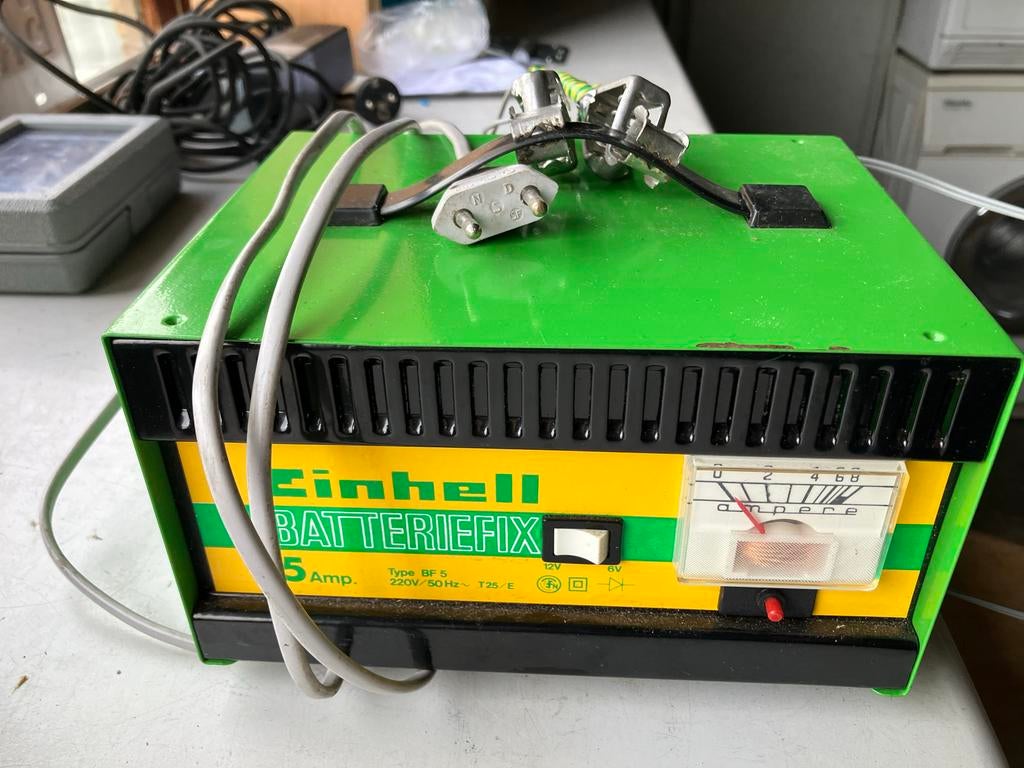 Acculader Einhell Batteriefix 5 Amp., Ophalen of Verzenden, Gebruikt, Universele onderdelen