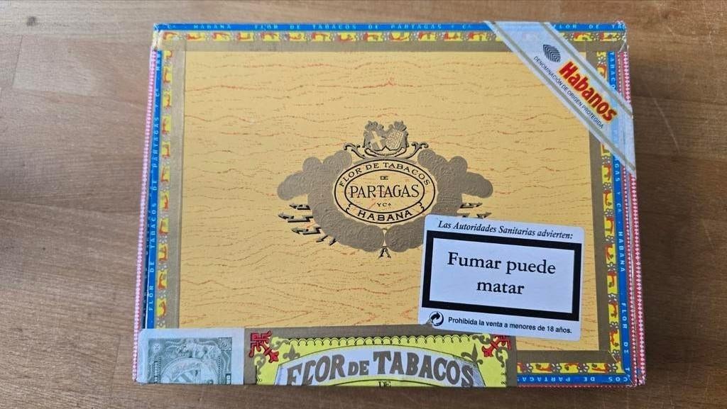 Sigarenkistje Partagas Cubaanse sigaren, 25 Super Partagas, Verzamelen, Ophalen of Verzenden, Gebruikt, Tabaksdoos of Verpakking