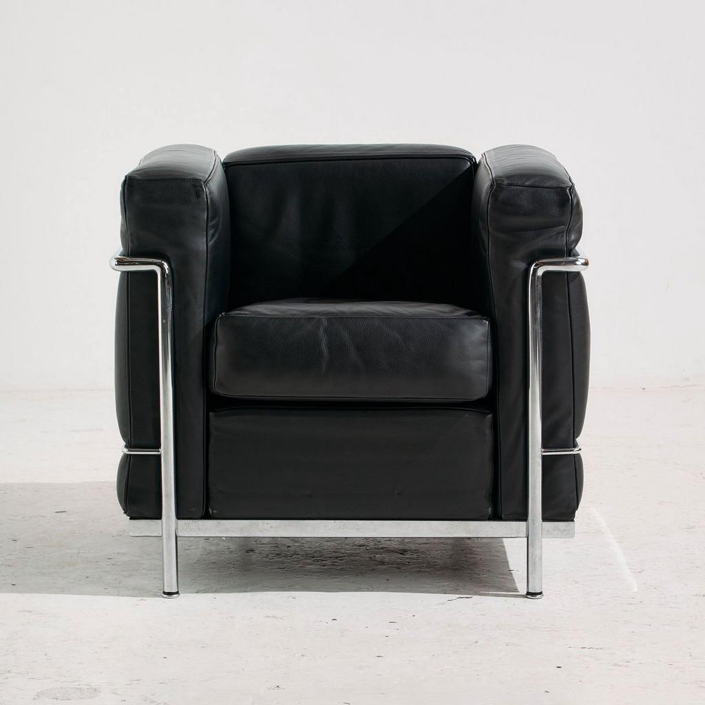 Lc2 fauteuil Le Corbusier Pierre Charlotte Perriand Cassina, Huis en Inrichting, Fauteuils, Ophalen, Gebruikt, 50 tot 75 cm, Leer