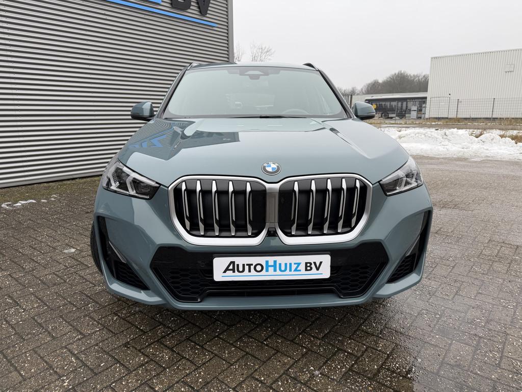 BMW X1 xDrive23i M Sport Panoramadak Trekhaak Head-Up Displa, 1998 cc, Gebruikt, 4 cilinders, Leder en Stof