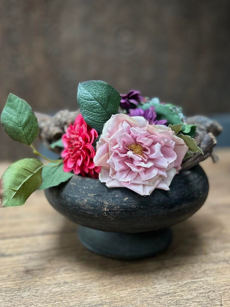 Gebonden kunstbloemen op druivenstronk, Ophalen of Verzenden