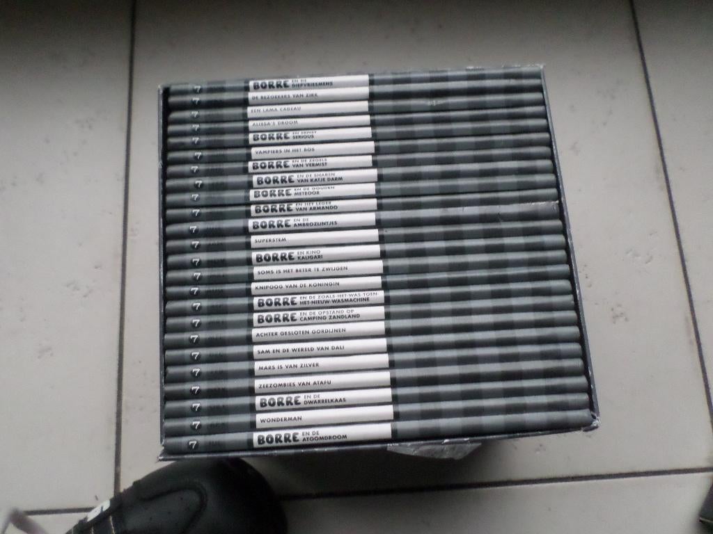 Complete set BORRE BOEKJES groep 7 !! NIEUWSTAAT !!!, Ophalen of Verzenden, Zo goed als nieuw, Borre, Fictie