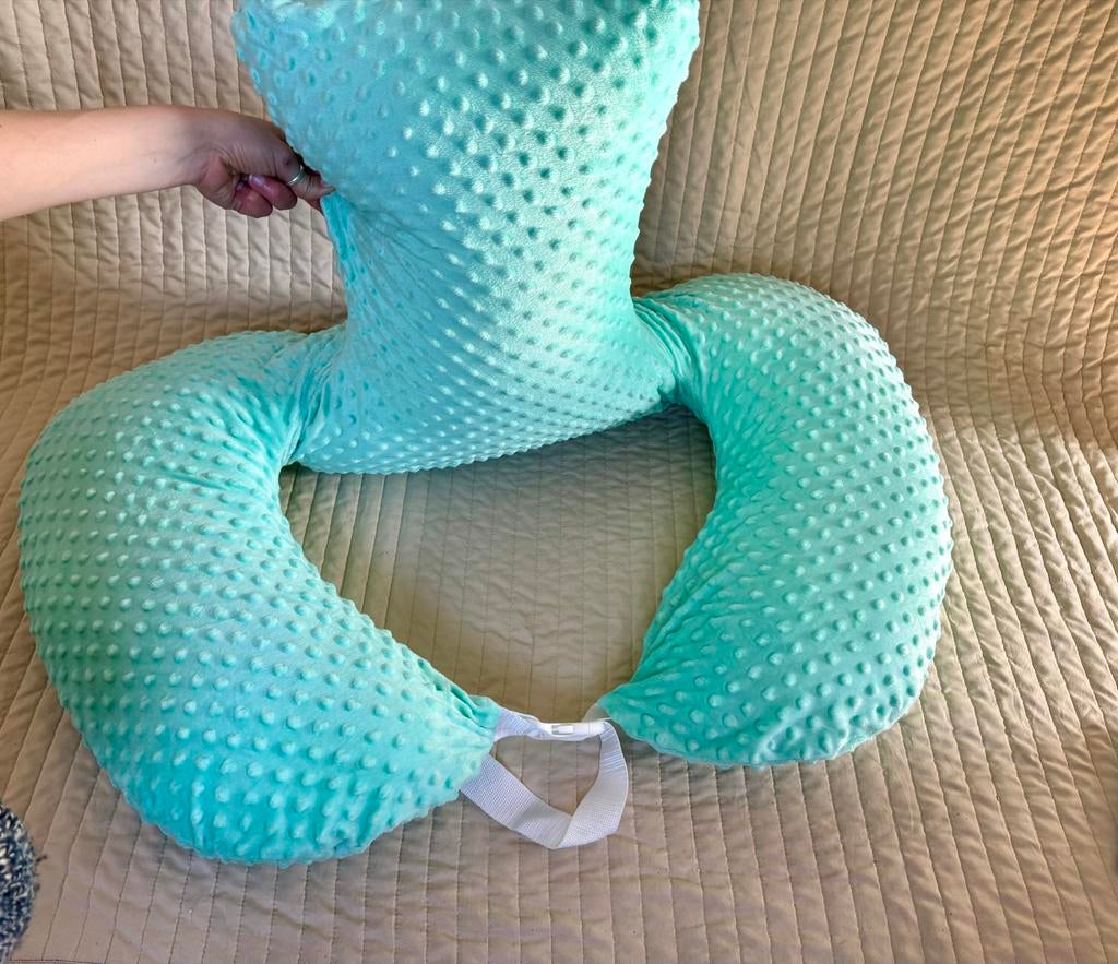 Twin things tweeling voedingskussen met 2 hoezen, Ophalen of Verzenden, Gebruikt, Voedingskussen