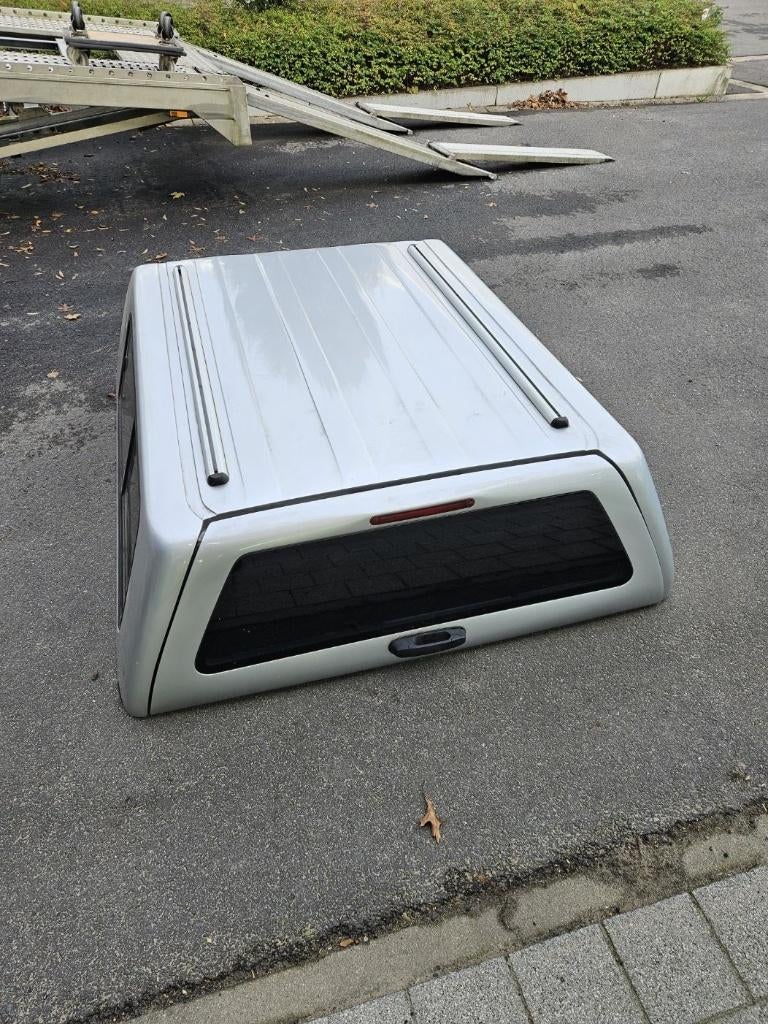 Nissan Navara Hardtop – Grijs, origineel (D40 King Cab), Ophalen