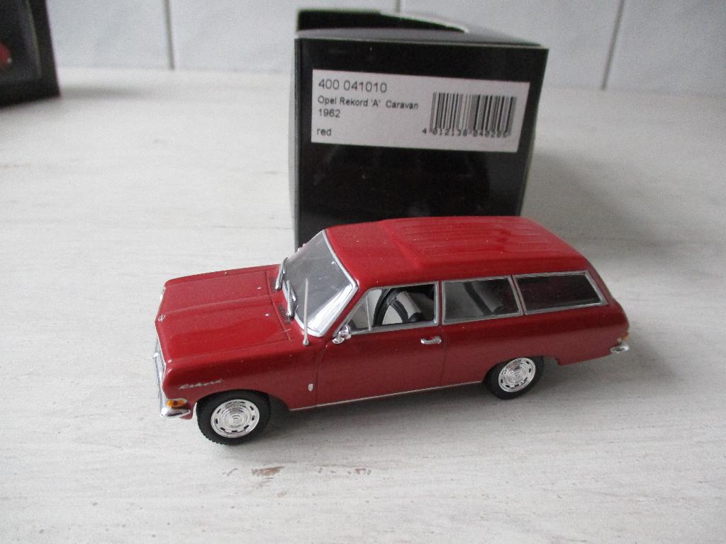 Minichamps Opel Rekord A Caravan Granada Rot Schaal 1:43, Hobby en Vrije tijd, Modelauto's | 1:43, Ophalen, Nieuw, Auto, MiniChamps