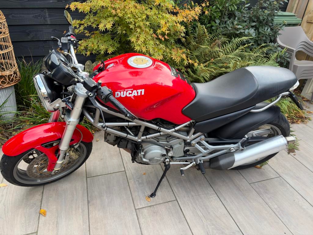 Ducati Monster 620ie Rood - Sportieve Naked Bike