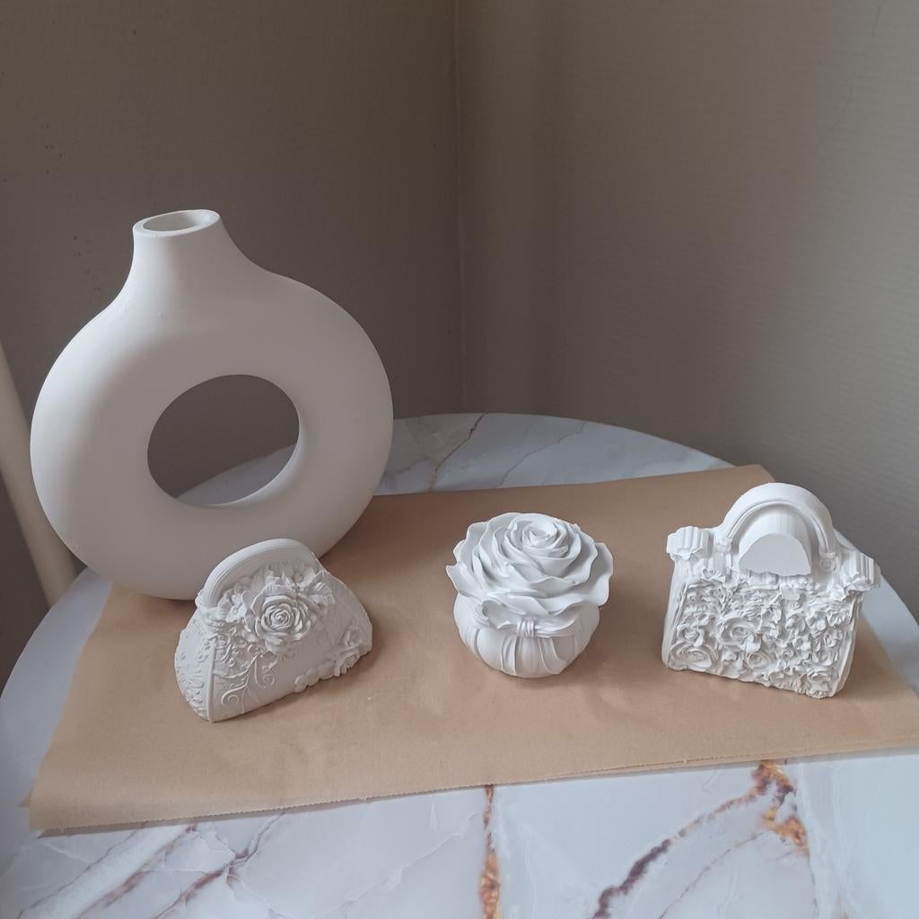 Gips beeldjes, Huis en Inrichting, Ophalen of Verzenden, Nieuw, Overige vormen, Overige materialen