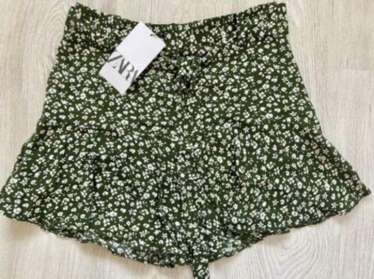 ZARA NIEUW groen rokje bloemetje met vast broekje , mt S 36, Zara, Nieuw, Ophalen of Verzenden, Maat 36 (S)