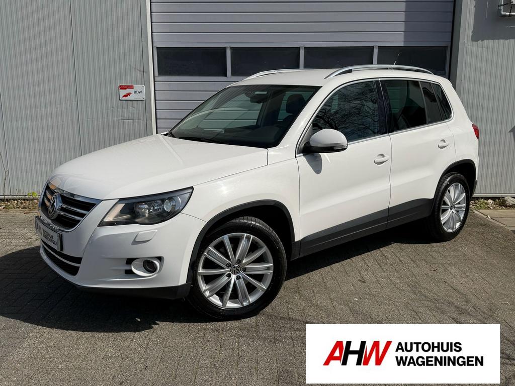 Volkswagen Tiguan|2.0TSI|DYNAUDIO|STOELVER.|TREKHAAK|, Automaat, 4 cilinders, Wit, Leder