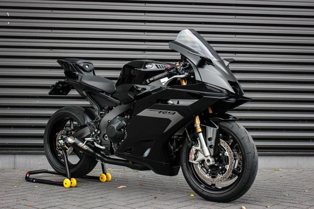 Yamaha Sport R9 ABS 119PK 2025 / 1DKM / DEMO / COMPLETE DOCU - foto 2