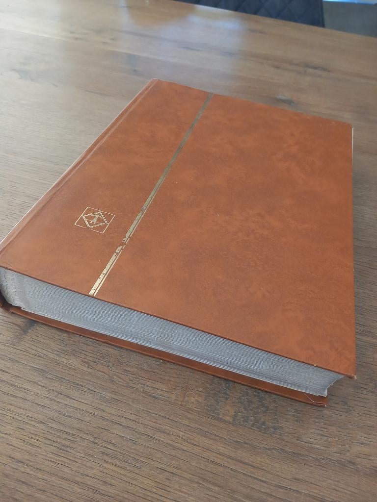 Wereld en Europese landen in dik Leuchtturm stockboek, Ophalen of Verzenden, Buitenland