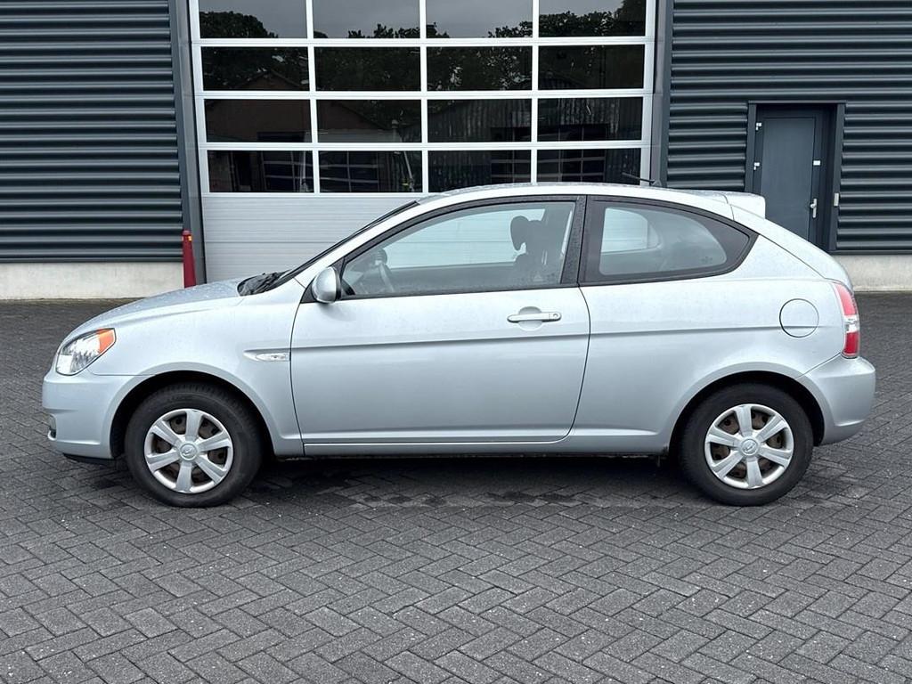 Hyundai Accent 1.4i Dynamic Joy , Airco / motorschade, Auto's, Voorwielaandrijving, Accent, Gebruikt, 4 cilinders