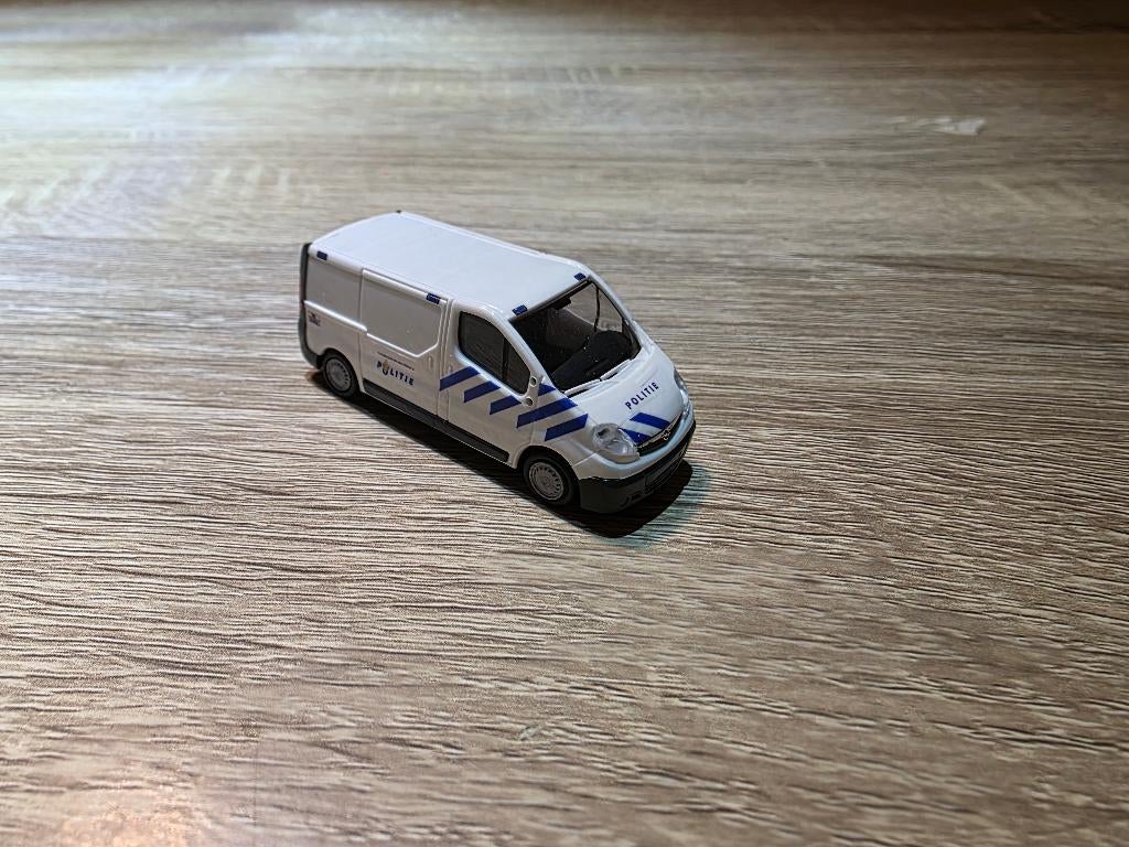 Renault Trafic politie miniatuur auto 1:87, Overige merken, Gebruikt, 1:50 of kleiner, Auto