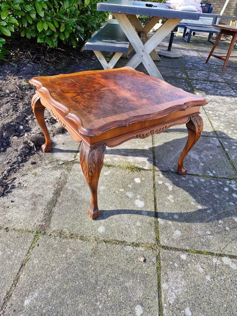 Victoriaans salon- annex bijzettafeltje, Ophalen