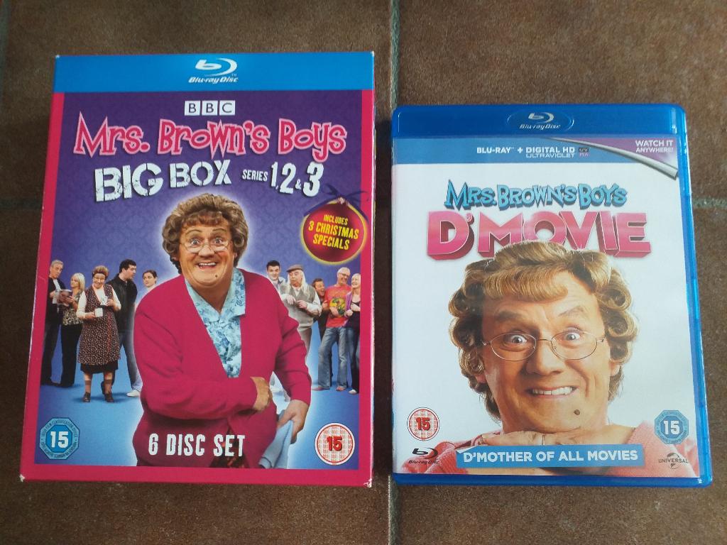 Mrs Brown's Boys Big Box Series 1, 2 & 3 + D'Movie Bluray, Ophalen of Verzenden, Zo goed als nieuw, Tv en Series