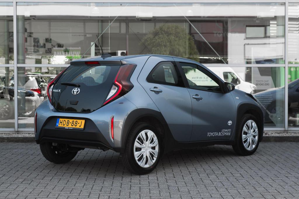 Toyota Aygo X 1.0 VVT-i MT Play, Stof, Gebruikt, Euro 6, 920 kg