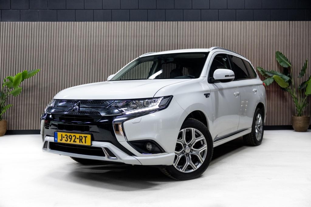 Mitsubishi Outlander 2.4 PHEV Pure | Half Leer | Camera | Na, 12 maanden, Euro 6, 4 cilinders, Origineel Nederlands