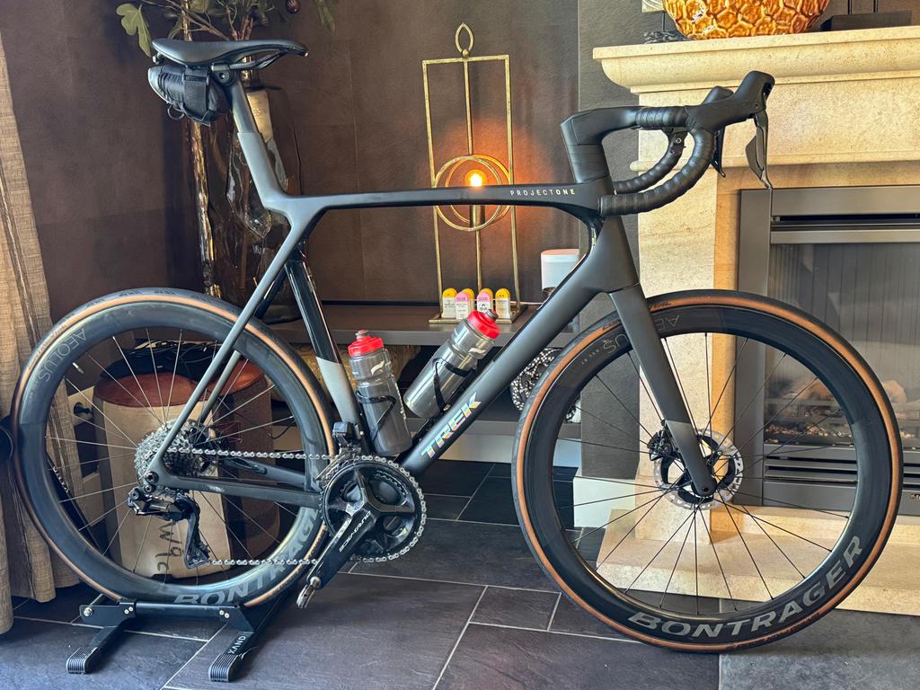 Frame XL Trek Madone SLR9 Gen 8 (2025) Project One, Fietsen en Brommers, 28 inch, Carbon, 10 tot 15 versnellingen, Heren