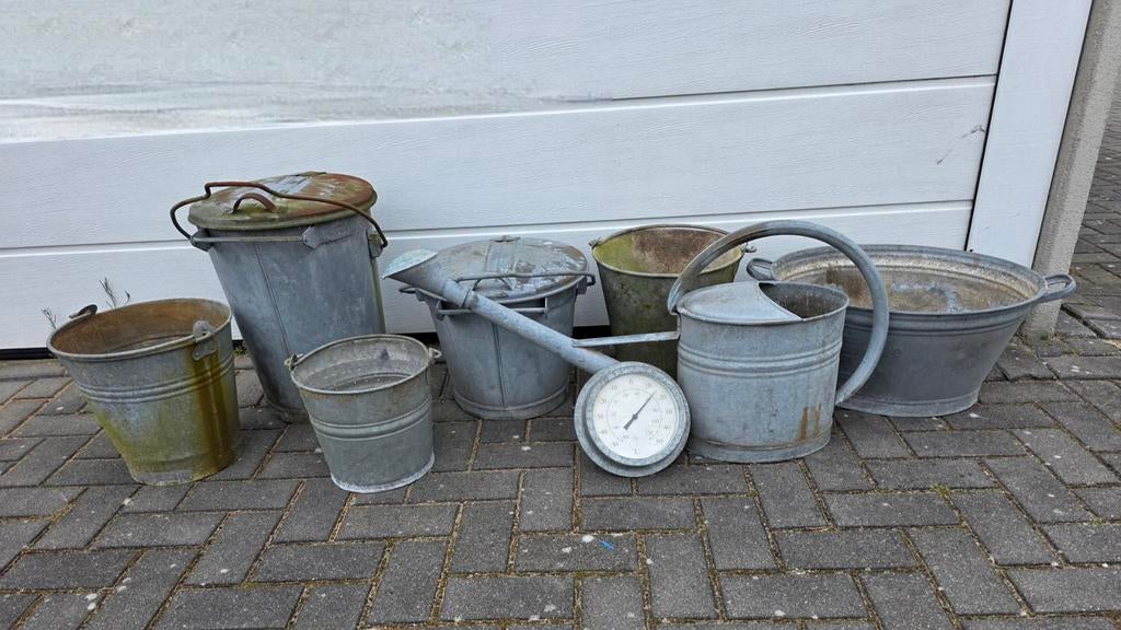 Oude zinken vuilnisbak gieters emmer teil en thermometer, Ophalen, Gebruikt