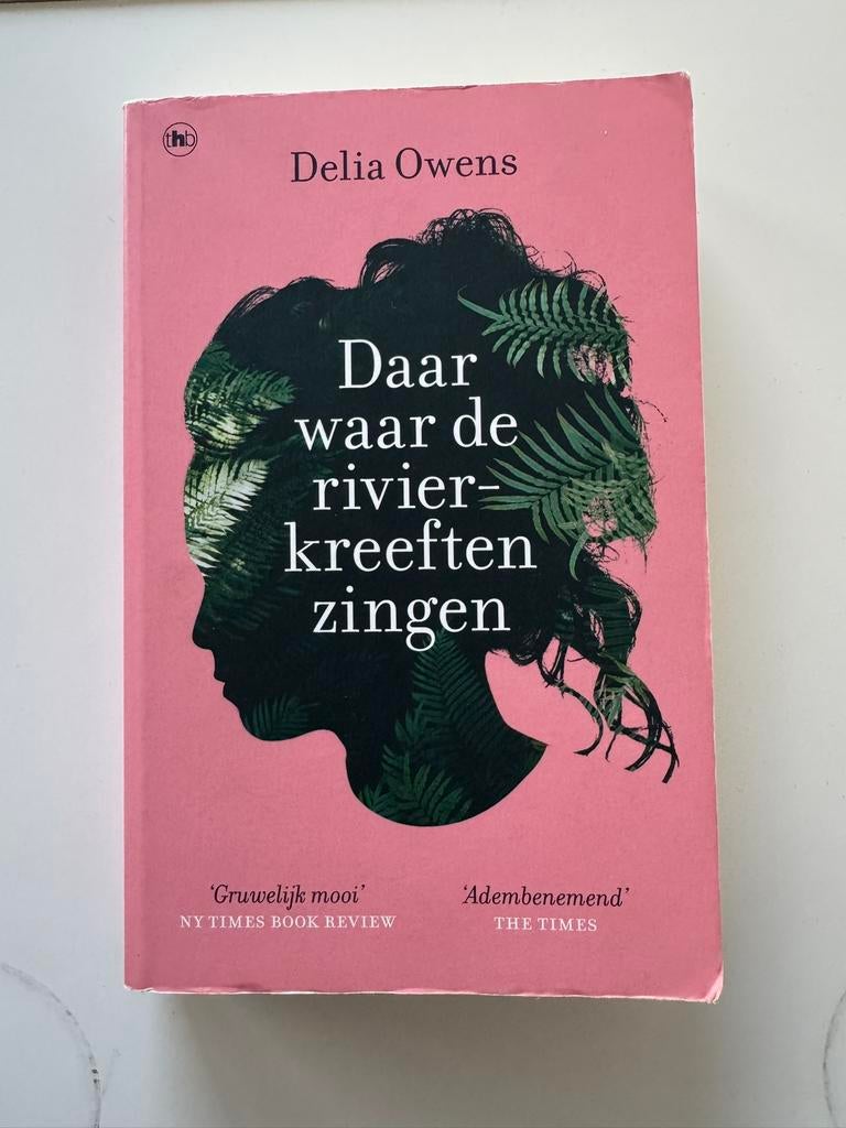 Daar waar de rivierkreeften zingen -  door Delia Owens, Ophalen of Verzenden, Zo goed als nieuw
