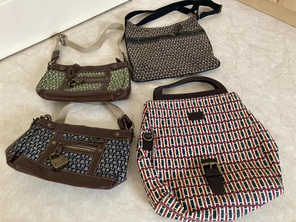 4 tassen van het merk Tommy Hilfiger - 5 euro per stuk, Ophalen of Verzenden, Gebruikt, Zwart, Handtas