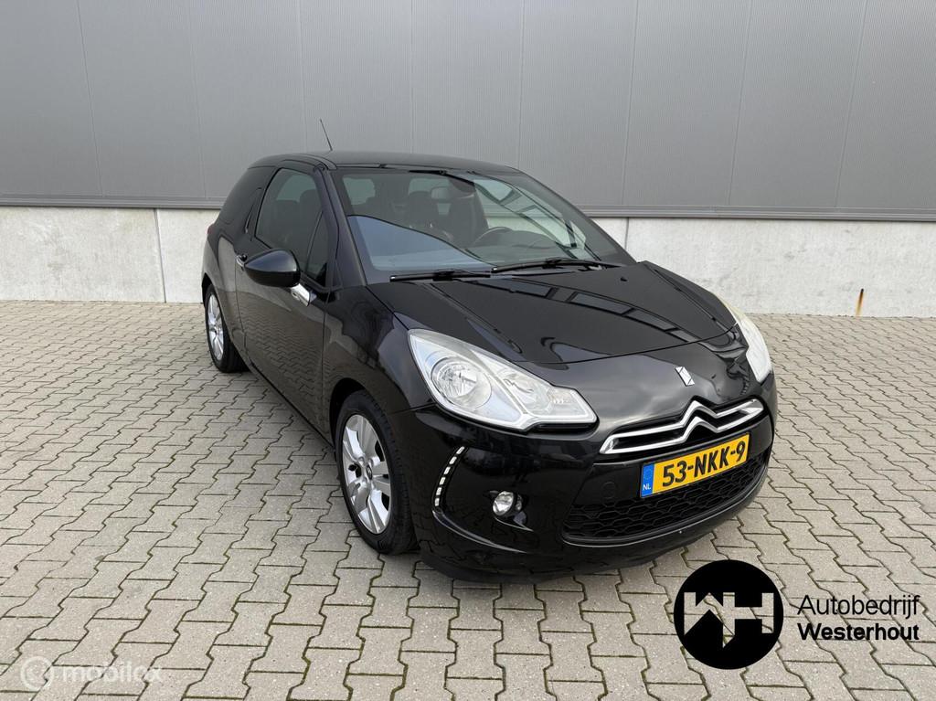 Citroen DS3 1.6 So Chic in Black Airco NAP Parkeersensoren, Voorwielaandrijving, Euro 5, 4 cilinders, Zwart