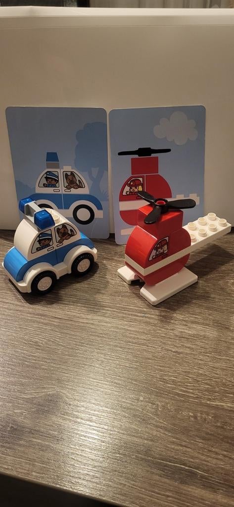 Duplo autotje en een helicopter., Kinderen en Baby's, Speelgoed | Duplo en Lego, Ophalen of Verzenden, Zo goed als nieuw, Complete set