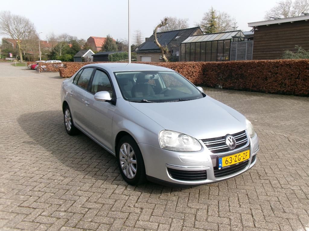 VOLKSWAGEN JETTA 1.4TSI TRENDLINE 4DRS SEDAN-AIRO-CRUISE., Voorwielaandrijving, 680 kg, 4 cilinders, 1283 kg