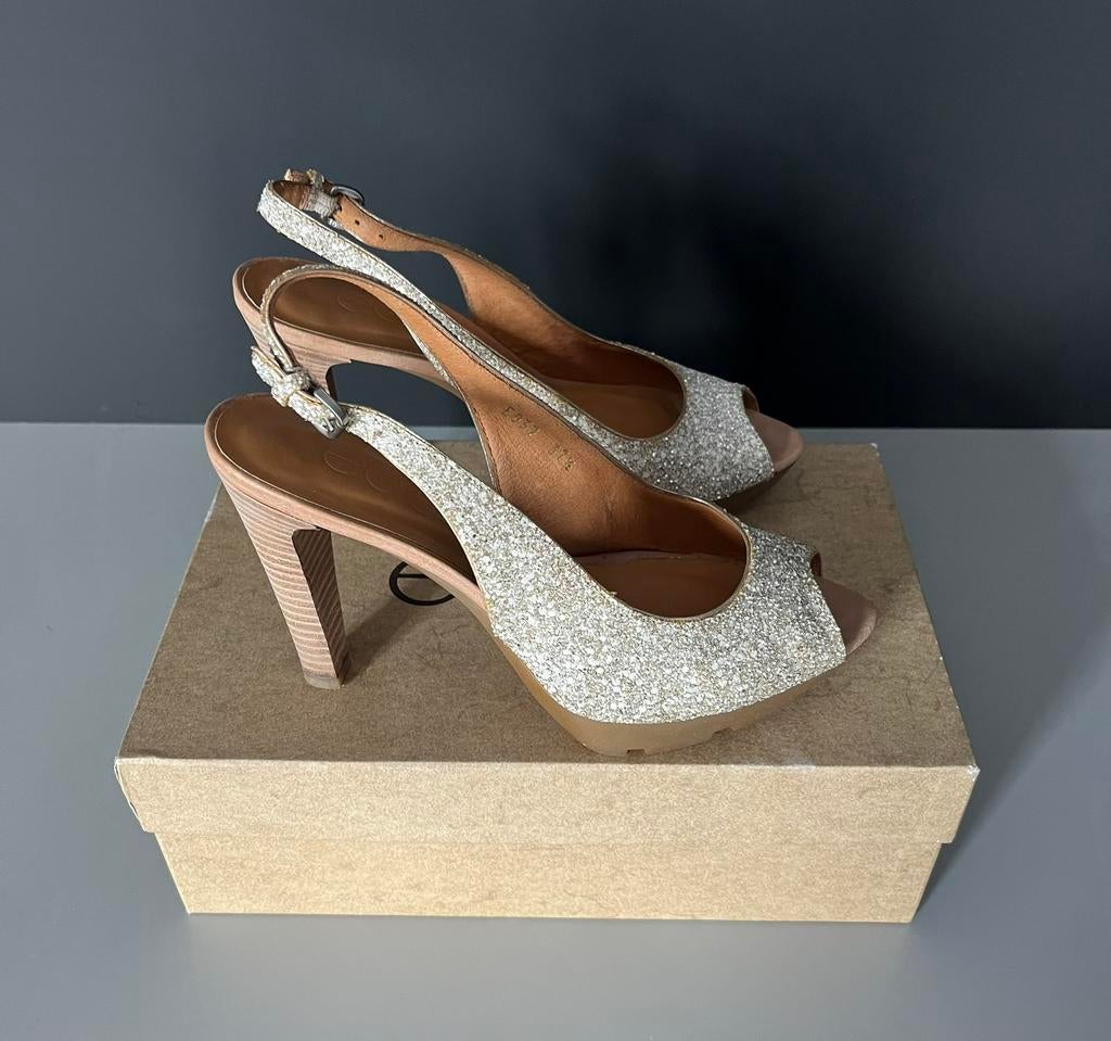 Alberto Gozzi peeptoe pumps zilver glitter 38, Kleding | Dames, Pumps, Overige kleuren, Ophalen of Verzenden, Zo goed als nieuw