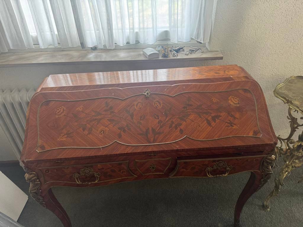 Antiek bureau met inlegwerk, Ophalen of Verzenden