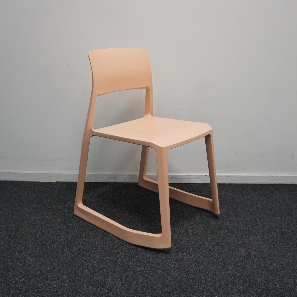 Vitra Tip Ton Chair Design Stoelen | Schommel | Rose | ZGAN, Huis en Inrichting, Stoelen, Kunststof, Overige kleuren, -, Ophalen of Verzenden